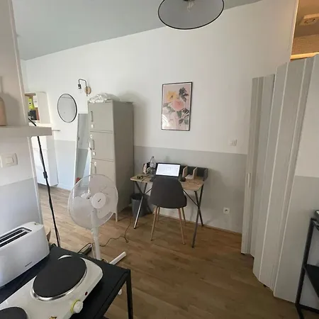 Flexliving - - Tour Maubourg Lägenhet